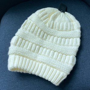 Ciel Collection Ribbed Knit Beanie NWT